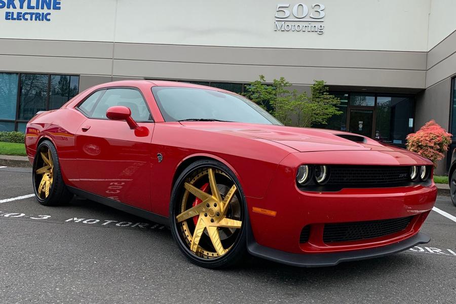  Dodge Challenger SRT Hellcat on Forgiato Wheels (N-2) 2019 года  (фото 1 из 5)